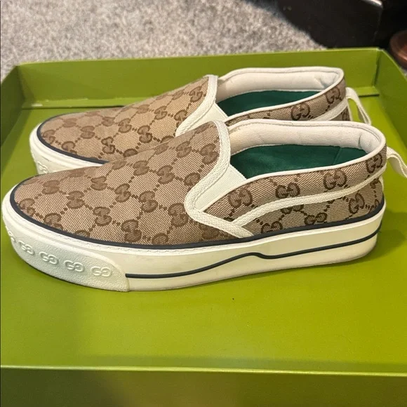 Gucci Beige and White Slip-On Shoes - Picture 4 of 6